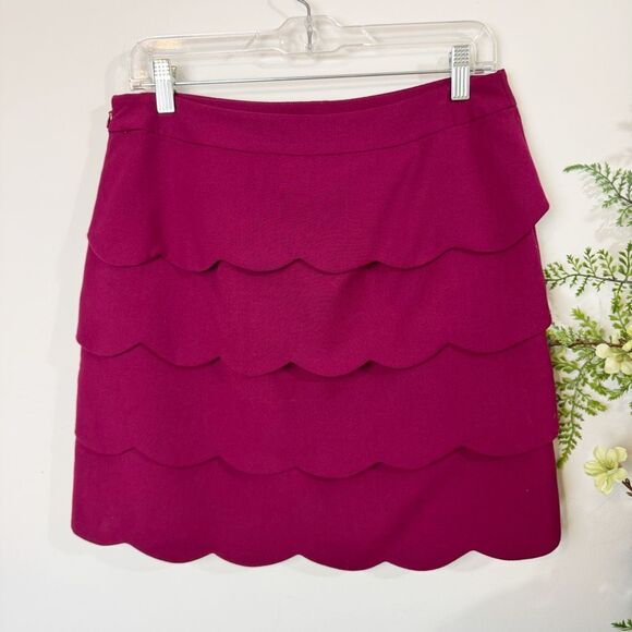 Loft scalloped tiered mini skirt magenta | size 6 - Picture 4 of 8